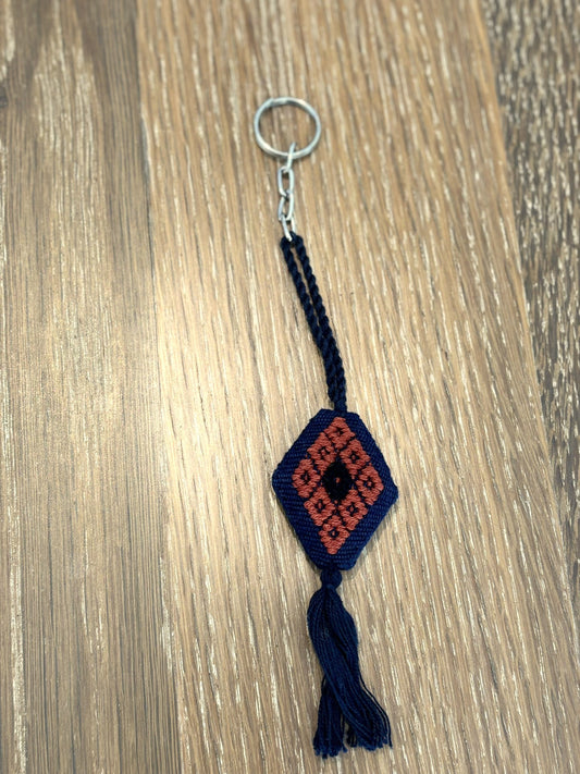 Navy Raíces Pendant